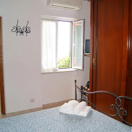 Chez Il Pino Vista Mare Daire *